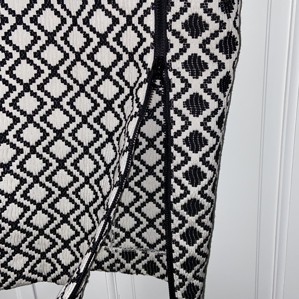 Women’s skirt - Picture 4 of 5